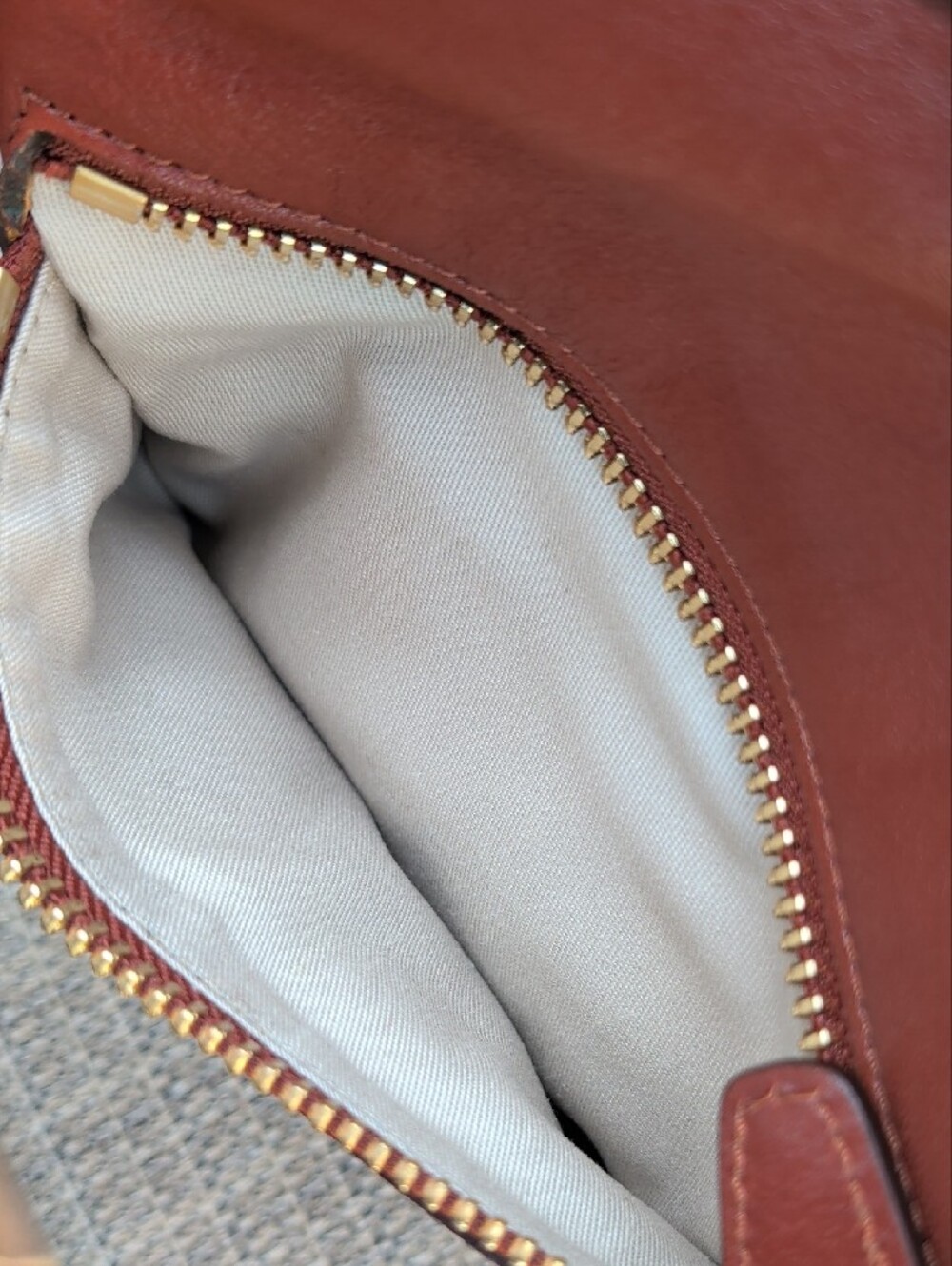 Coach Vintage Legacy Duffle Shoulder Bag Cognac (19889) EUC - Picture 9 of 12